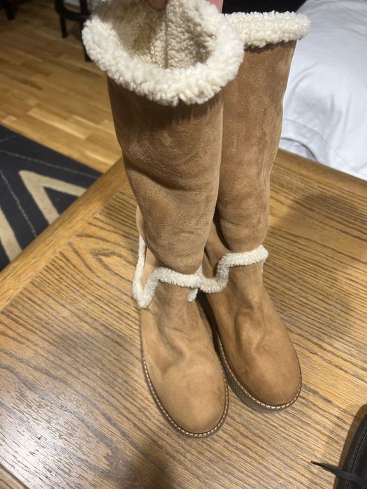 Salvadore Ferragamo cizme piele intoarsa !  marimea 4- 37 eu