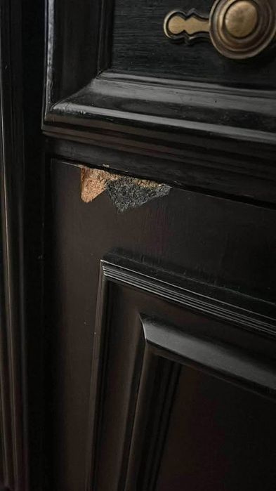 Дълга черна секция