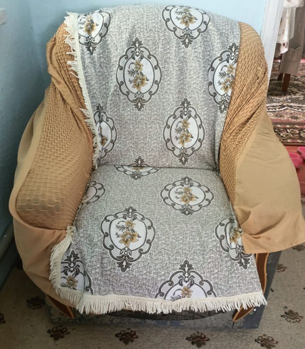 Продается диван и 2 кресла
