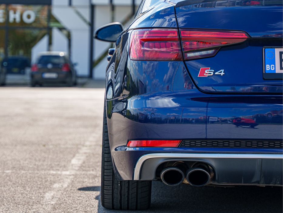 Audi s4 b9 2018 3.0 TFSI V6 турбо 354 к.с.