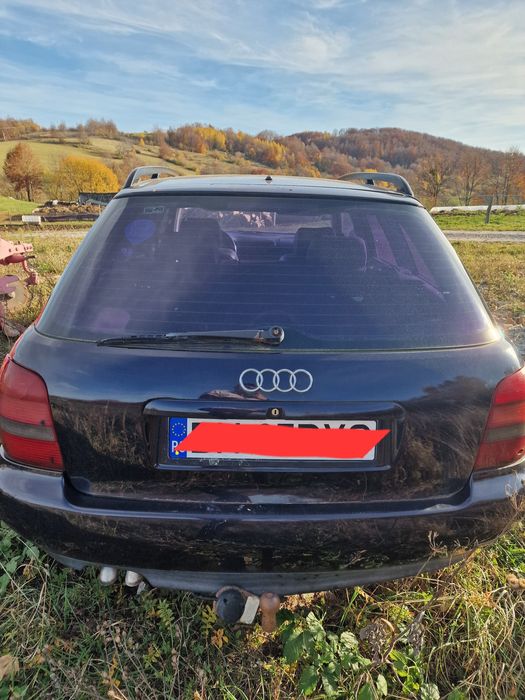 Vând mașină pentru Rabla.