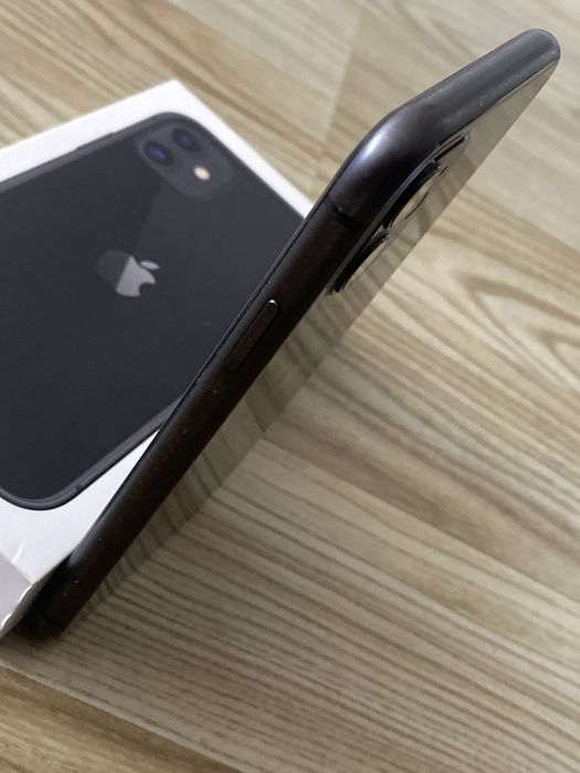 iPhone 11 , 93% Bateria