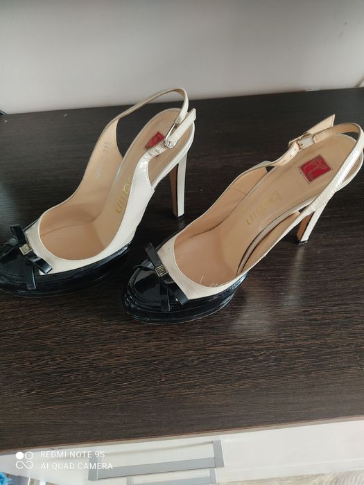 Продав туфли 37 размер