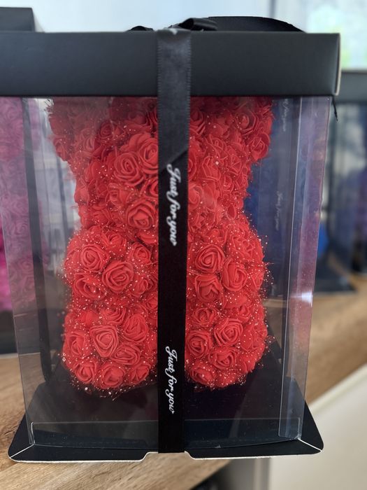 Ръчно изроботени сатенени рози и мечета