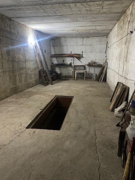 Продам мини бокс-гараж