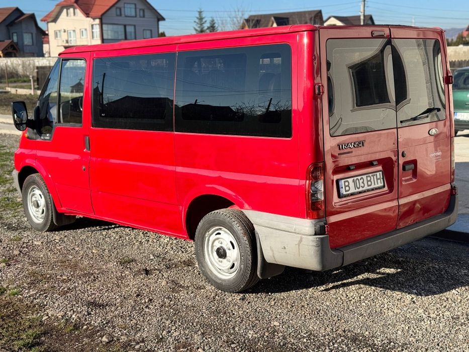 Ford transit 9 locurii