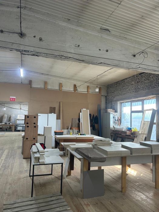 Сдам в аренду стол для мебельщика