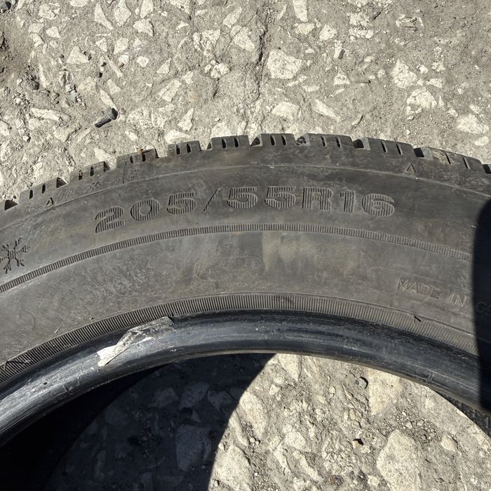 2 броя зимни гуми Dunlop 205/55 R16 Dot 4017 ном 727