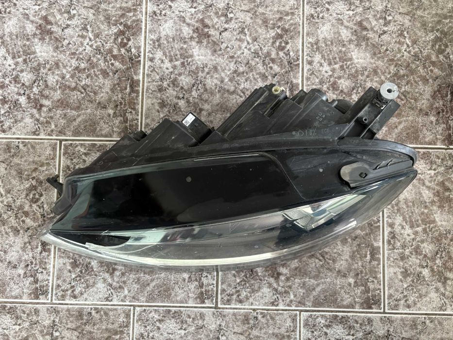 Ляв фар за Голф 7 / VW Golf VII