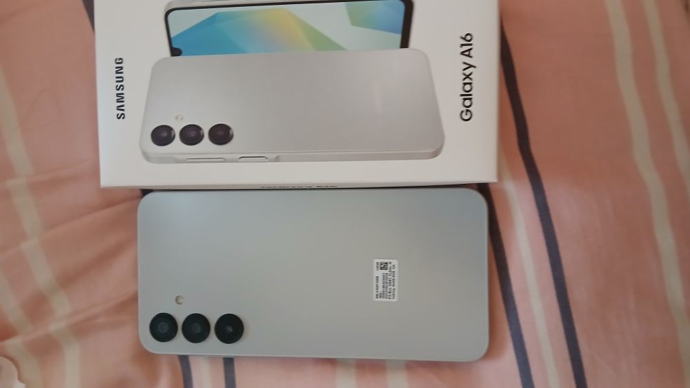 Продавам телефон.