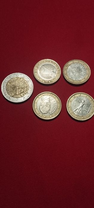 Продам монеты разные