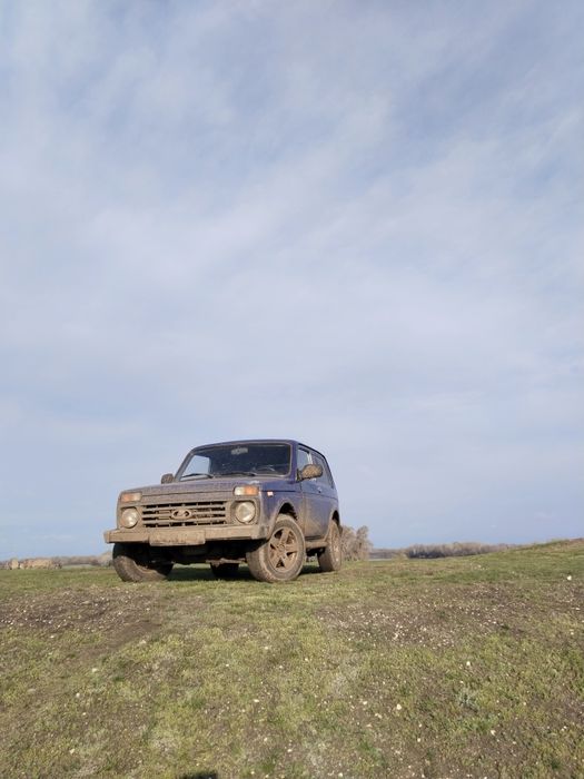 Продам ниву 1999