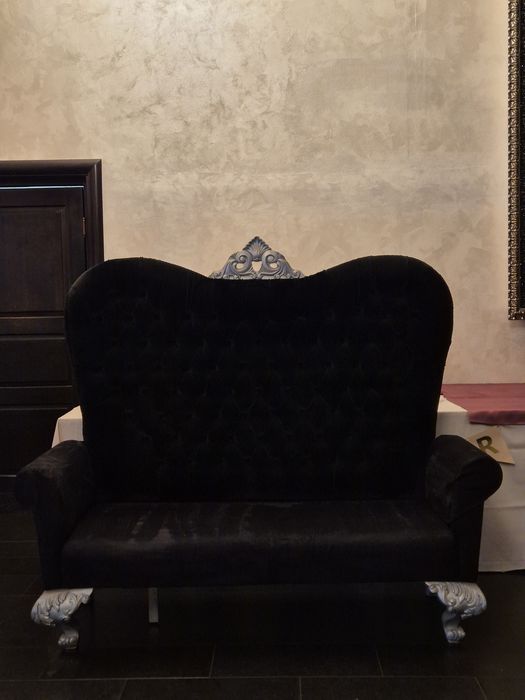 Canapele si fotolii regale