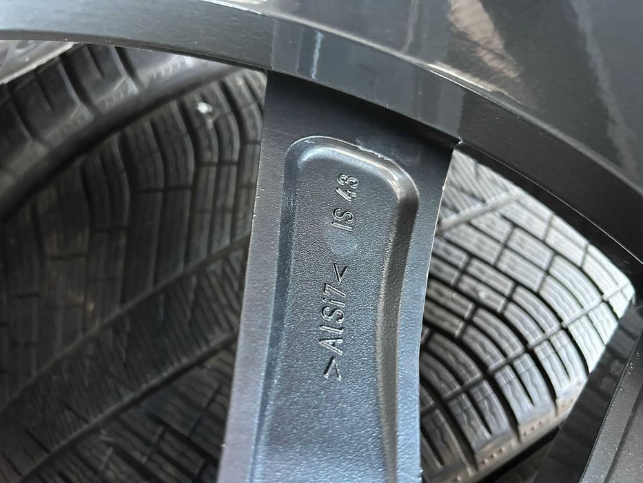 Jante Bmw X7 Anvelope vara Pirelli P Zero  315 35 22
