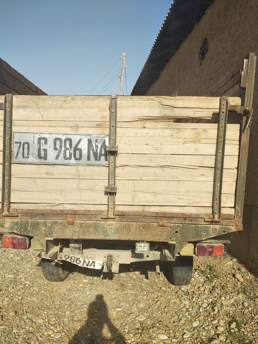 УАЗ бортовой сотилади