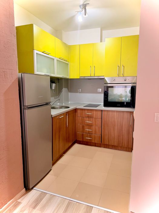 Двустаен апартамент под наем (София, център)