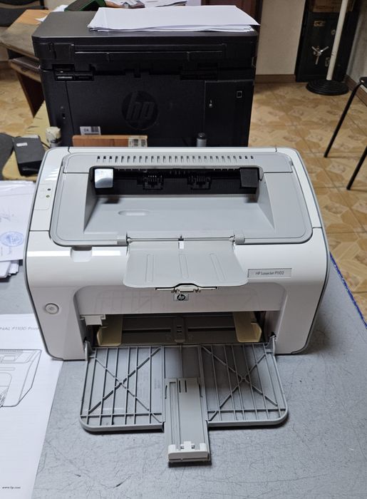 Продам принтера Hp Laserjet P1102