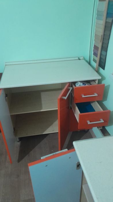 Продам столы кухонные