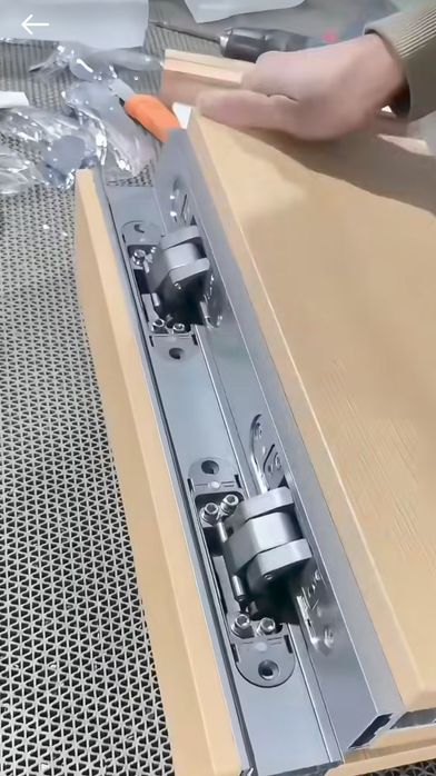 Антрацит алюмин яширин эшиклар (Anthracite aluminum hidden doors)