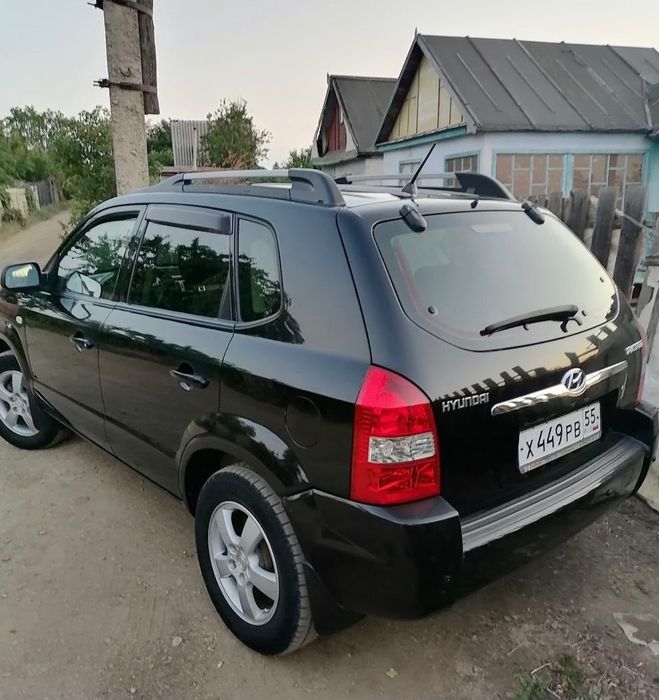 Продам  кроссовер Hyundai Tucson (2007 год) в отличном состоянии