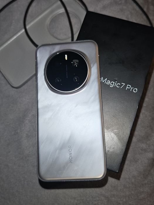 Продам или обменяю Honor magic 7 pro