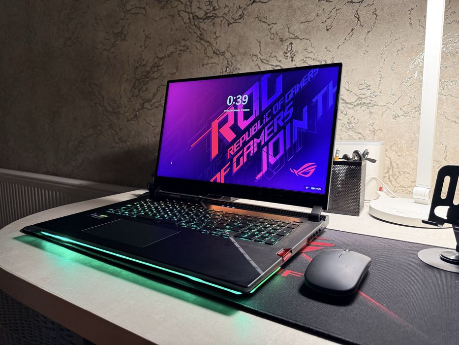 Asus rog strix scar G733Z