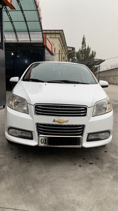 Nexia 3 mexanika sotiladi