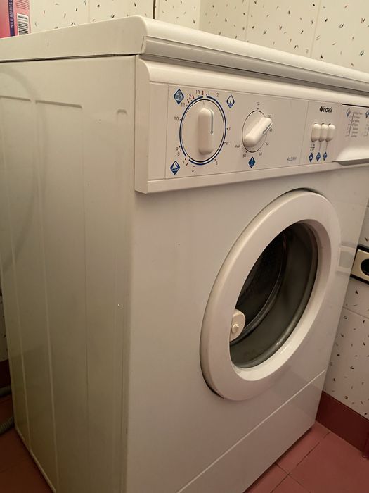 Пералня INDEZIT  465XW