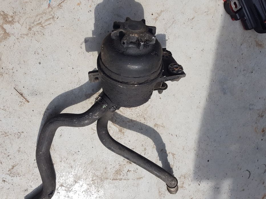 Казанче хидравлика бмв е90 е91 е92 е93