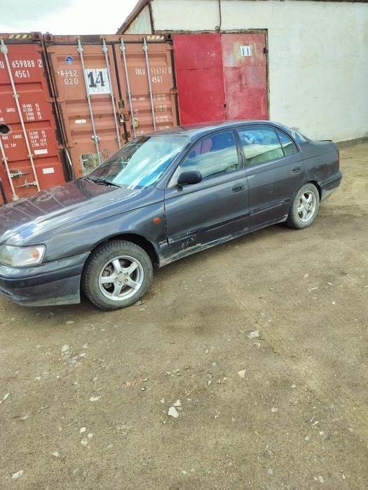 Продам Toyota Karina E