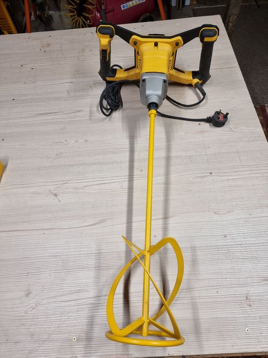 Masina de mestecat DeWalt DWD 241