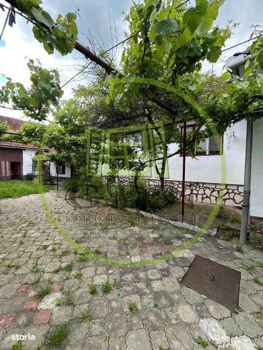 Casa individuala, 6 camere | 2109 mp teren |, Rusi, com. Slimnic, jude