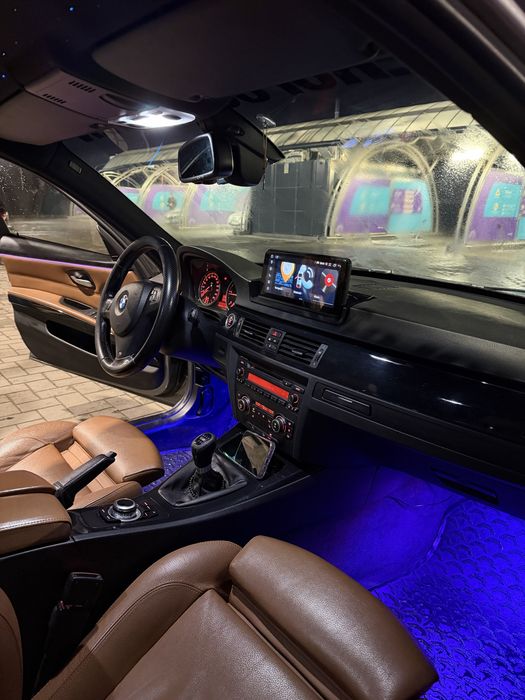 BMW 3 Series 2010 — imagine 5