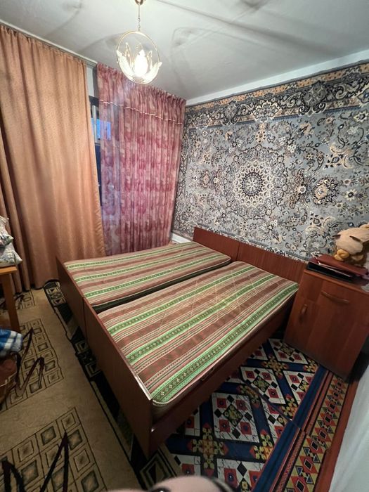 Продам ковер синий