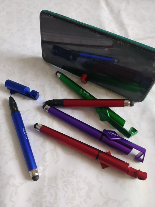 Стилус + ручка + подставка для телефона 3в1