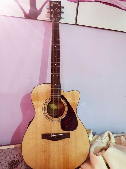 - ПРОДАМ гитару!