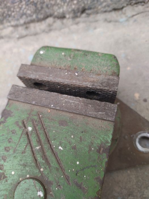 Тиски для фрезерный и дрель