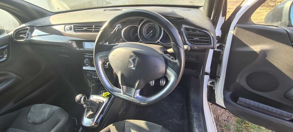 Citroen ds3, на части.
