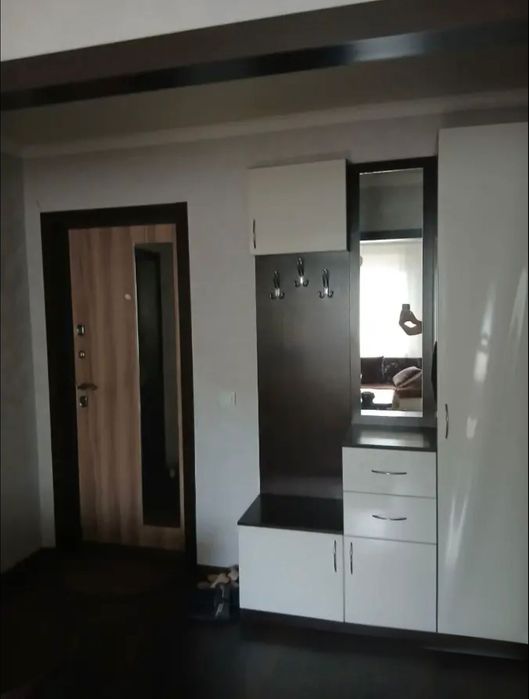 Продам 2 комн.кв, 8 А мкр, евроремонт