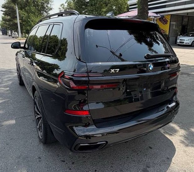 BMW X7 xDrive 50i Рестайлинг 60i 2021