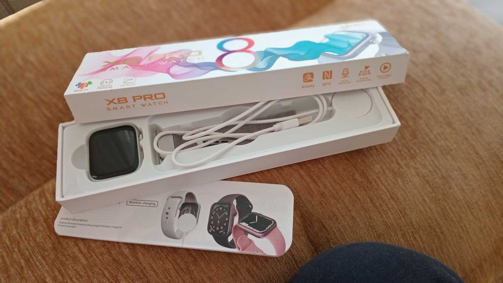 Продам шнур на айфон оригинал и смарт часы