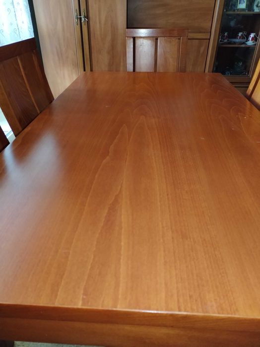 Разтегателна маса с 6 стола