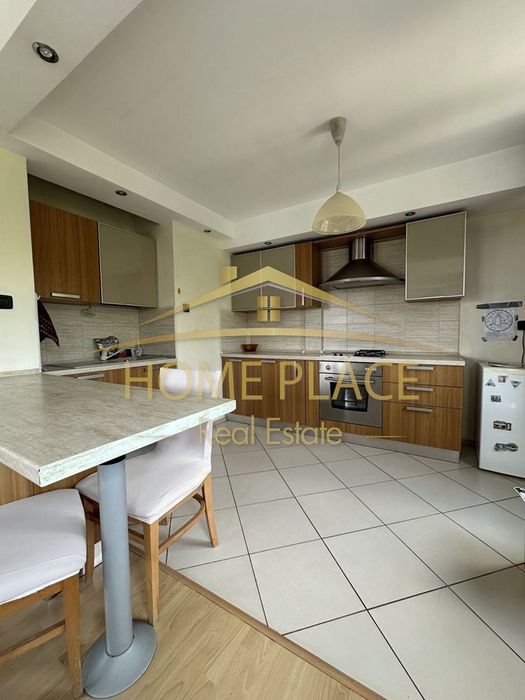 ДВУСТАЕН апартамент под наем - Център