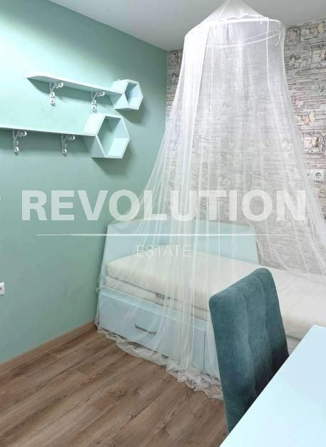 Дава се под наем Мезонет в Варна, Цветен квартал - 90 кв.м за 722.67 € - Снимка #5