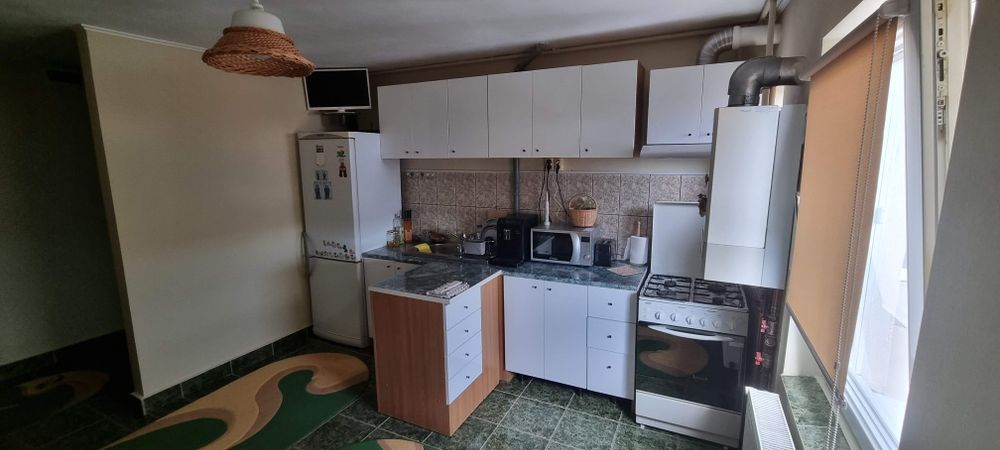 Vând apartament 3 camere