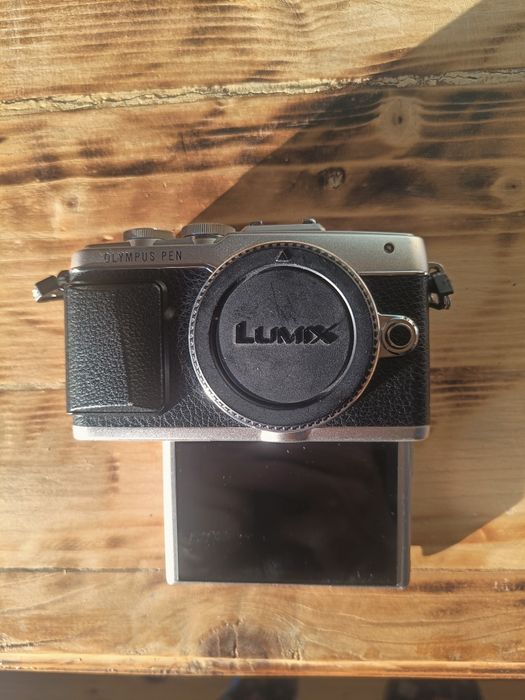 Olympus E-PL7+ ПОДАРЪК:чисто нови батерии