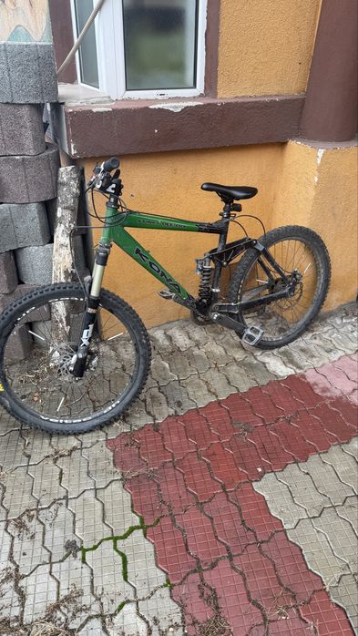 Downhill kona stinky