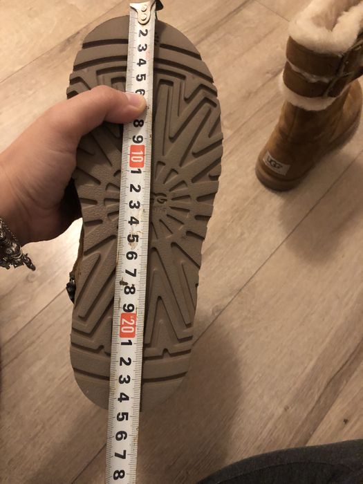 Cizme Ugg maro, imblanite - marimea 36