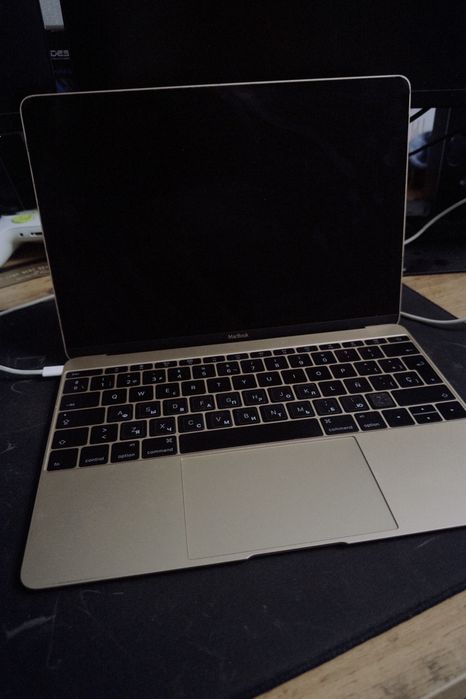 Apple MacBook 12 2015 год