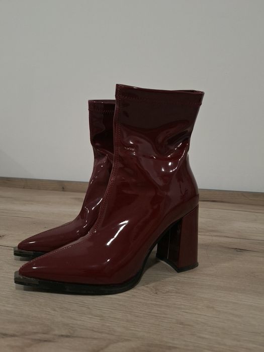 Почти новые ботинки